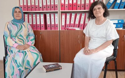PARMAK KADAYIFI YAPAN BİR KADINLA DAYANIŞMAYA NE DERSİNİZ