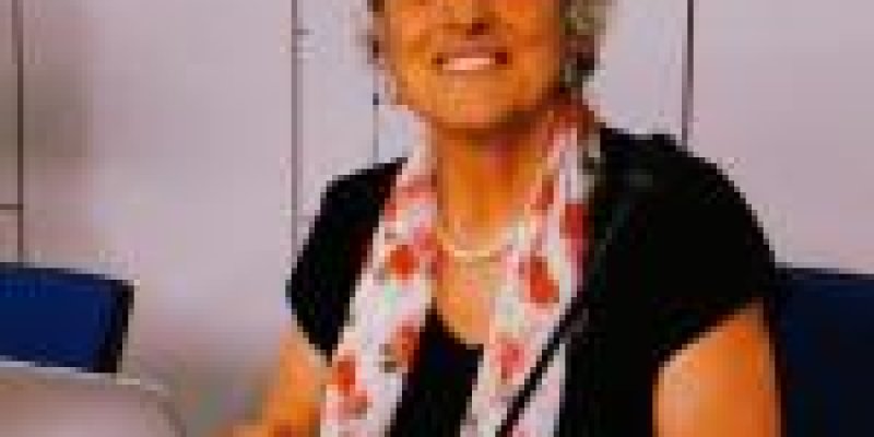 KADIN MÜCADELESİNE IŞIK TUTAN KADIN