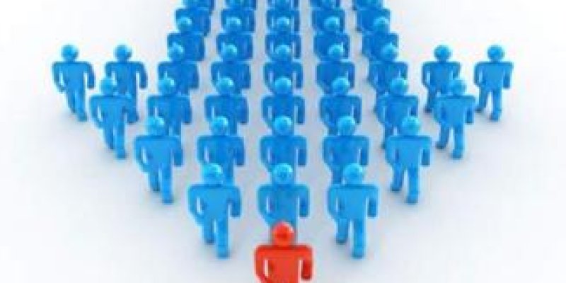 TANRI DEĞİL İNSAN LİDER