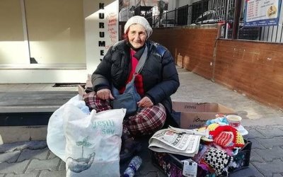 Hay Sen Çok Yaşa Emi Zehra Teyze