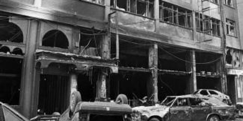 İSLİ BİR YARANIN ŞİİRLERİ