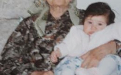 Pembe Nine Yüz Yedi Yaşında