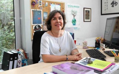 MEKANLARI AŞAN FEMİNİST BİR YAŞAM: ŞEMSA ÖZAR’IN AÇTIĞI YOL