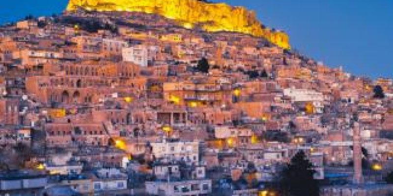 MARDİN; NAZLI BİR AŞIK!